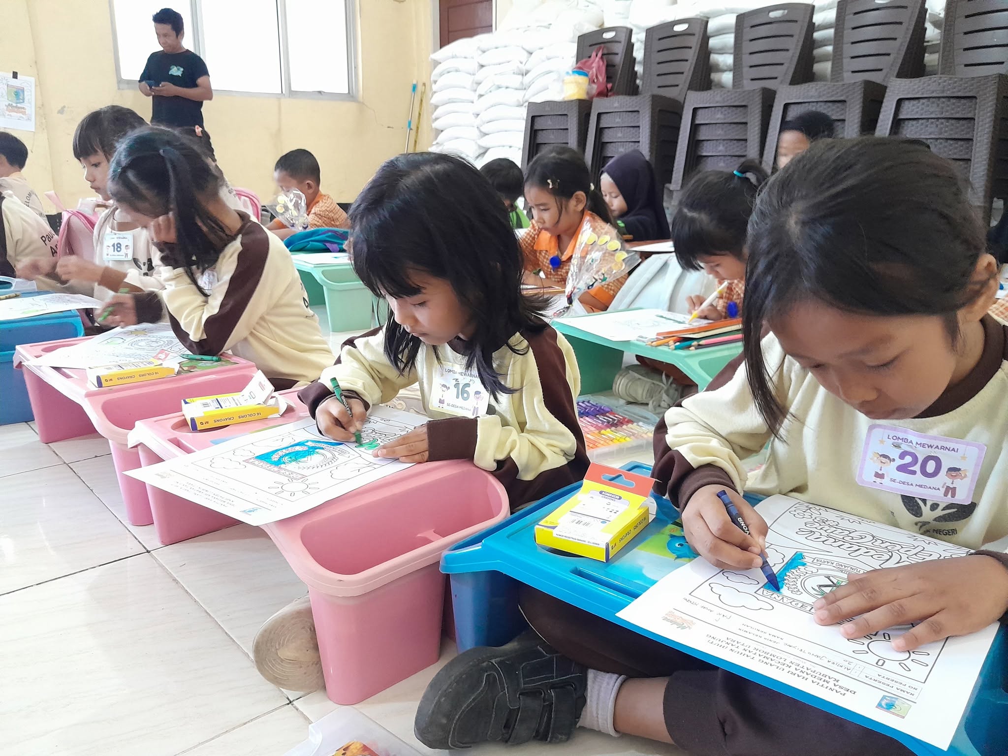 𝗟𝗢𝗠𝗕𝗔 𝗠𝗘𝗪𝗔𝗥𝗡𝗔𝗜 𝗧𝗜𝗡𝗚𝗞𝗔𝗧 𝗧𝗞 𝗗𝗔𝗡 𝗣𝗔𝗨𝗗 𝗦𝗘-𝗗𝗘𝗦𝗔 𝗠𝗘𝗗𝗔𝗡𝗔 𝗠𝗘𝗥𝗜𝗔𝗛𝗞𝗔𝗡 𝗛𝗨𝗧 𝗗𝗘𝗦𝗔 𝗠𝗘𝗗𝗔𝗡𝗔 𝗞𝗘-𝟮𝟮